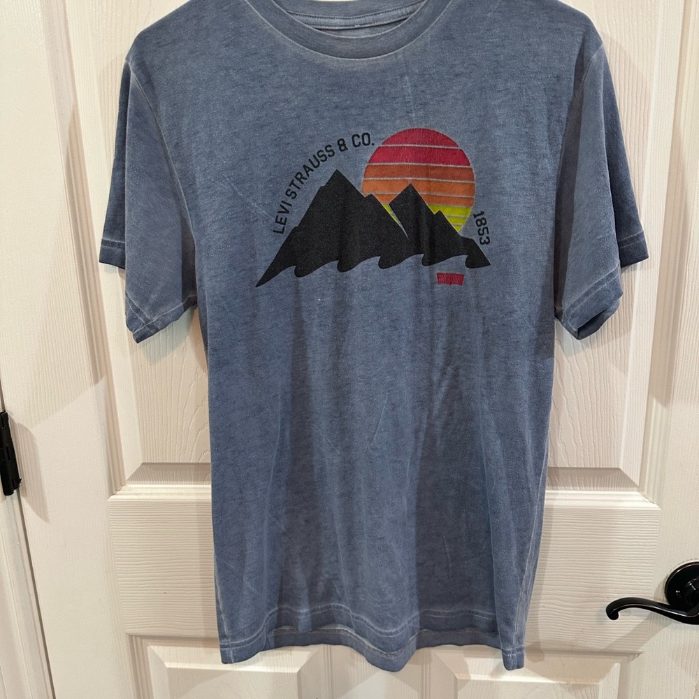 Levi’s t shirt. Size small. Made to look vintage